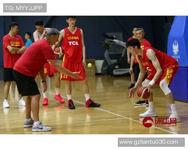 广州篮球队在世界杯赛场上的耐力与韧性表现分析与点评