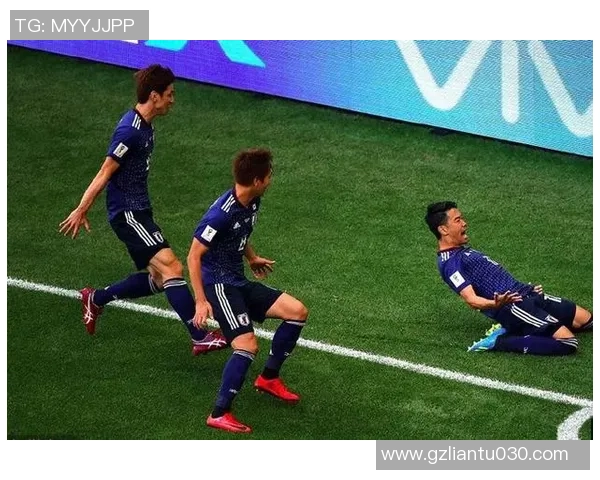 重庆足球队在邀请赛中以94分高居积分榜首位展现强劲实力